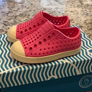 NIB Pink Natives (Size 4 Toddler)